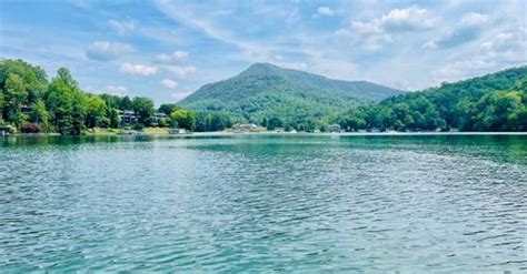 Lure Lagoon .
